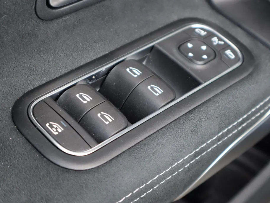 Mercedes-Benz A-Klasse 250 e Business Solution AMG