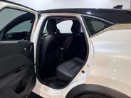 Renault Captur 130PK TCe Initiale Paris Automaat | 1e eigenaar | 360 Camera | Stoelverwarming | Navi | Apple CarPlay/Android Auto | Leder | Adaptive Cruise Control | Climate Control | Full LED | Lichtmetalen Velgen |