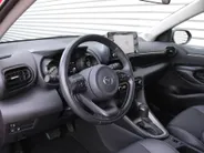 Mazda 2 Hybrid 1.5 Agile | Comfort pakket | CarPlay | Camera | Stuur-/stoelverwarming | Cruise adapt. | 15' LM |