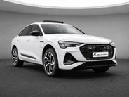 Audi e-tron Sportback 55 quattro S edition 95 kWh 408pk · SOH 99,2% · Panoramadak · 360 Camera · Bang & Olufsen Sound · Afneembare Trekhaak · Matrix LED · Apple/Android Car Play ·