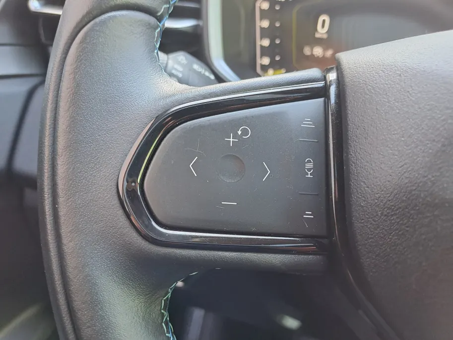 Lynk & Co 01 1.5 | Panoramadak | Navi | Trekhaak | Camera 360 | Climate Control | Automaat | SOH 92,4%
