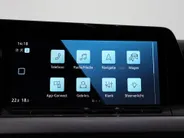 Volkswagen Golf 1.0 eTSI 110pk DSG Life Business · Camera · Apple/Android Car Play · ACC · Sfeerverlichting · Navigatie · Verkeersbord Detectie · Garantie t/m 06-02-2028 of 100.000km