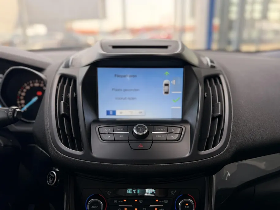 Ford Kuga 1.5 EcoBoost Titanium TREKHAAK I VOORRUITVERWARMING I ACHTERUITRIJCAMERA I CRUISE CONTROL I APPLE CARPLAY / ANDROID AUTO I