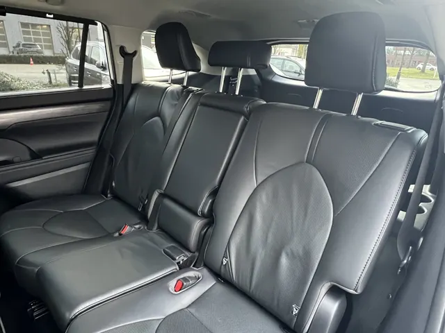 Toyota Highlander 2.5 AWD Hybrid Executive | 7 Persoons | Stoelventilatie | (42800km