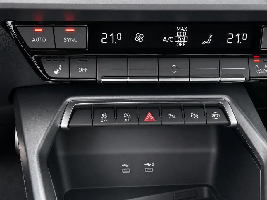 Audi A3 Limousine Advanced edition 30 TFSI 116 PK Limousine · Sonos · Optiekpakket zwart plus · Lichtpakket plus ambient light · MEGA Sale