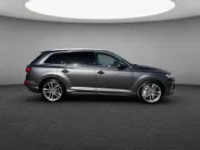 Audi Q7 55 TFSIe 280kW/381PK quattro S Line · Panoramadak · Trekhaak · Luchtvering · 360gr camera · Dodehoeksensor · 21'' · Servosluiting · Adaptive Cruise Control ·