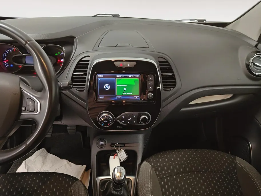 Renault Captur 1.3 TCe Intens NAVI AIRCO TREKHAAK CAMERA ANDROID AUTO 4 CILINDER 130PK HOGE INSTAP ZEER MOOIE AUTO