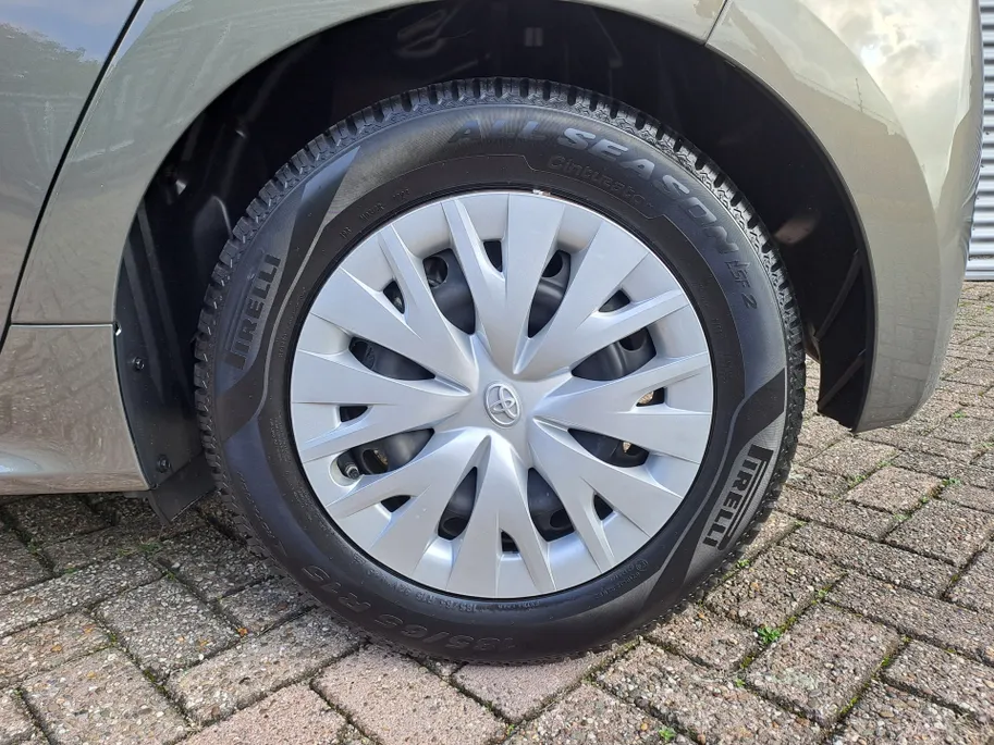 Toyota Yaris 1.5 Hybrid Active AUTOMAAT | Navigatie | Adaptieve Cruise | Climate | Camera | Rijstrooksensor met correctie | Apple Carplay/Android Auto