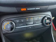 Ford Fiesta 1.0 EcoBoost ST-Line |Voorruitverwarming| Navigatie| Achterspoiler| 12 maanden Bovag garantie}