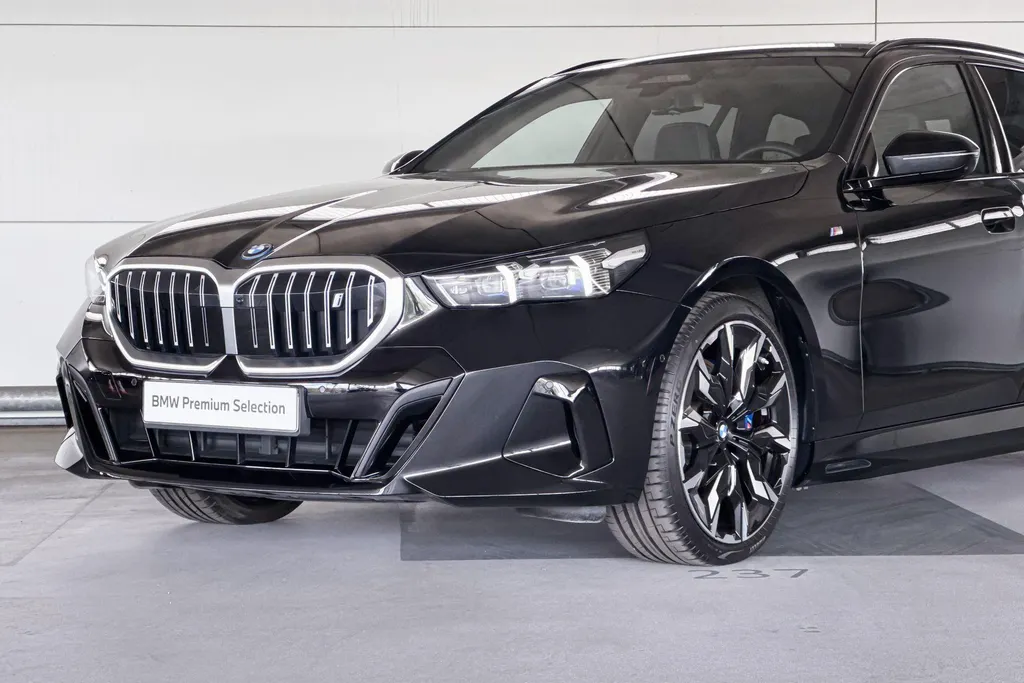 BMW i5 Touring xDrive40 84 kWh