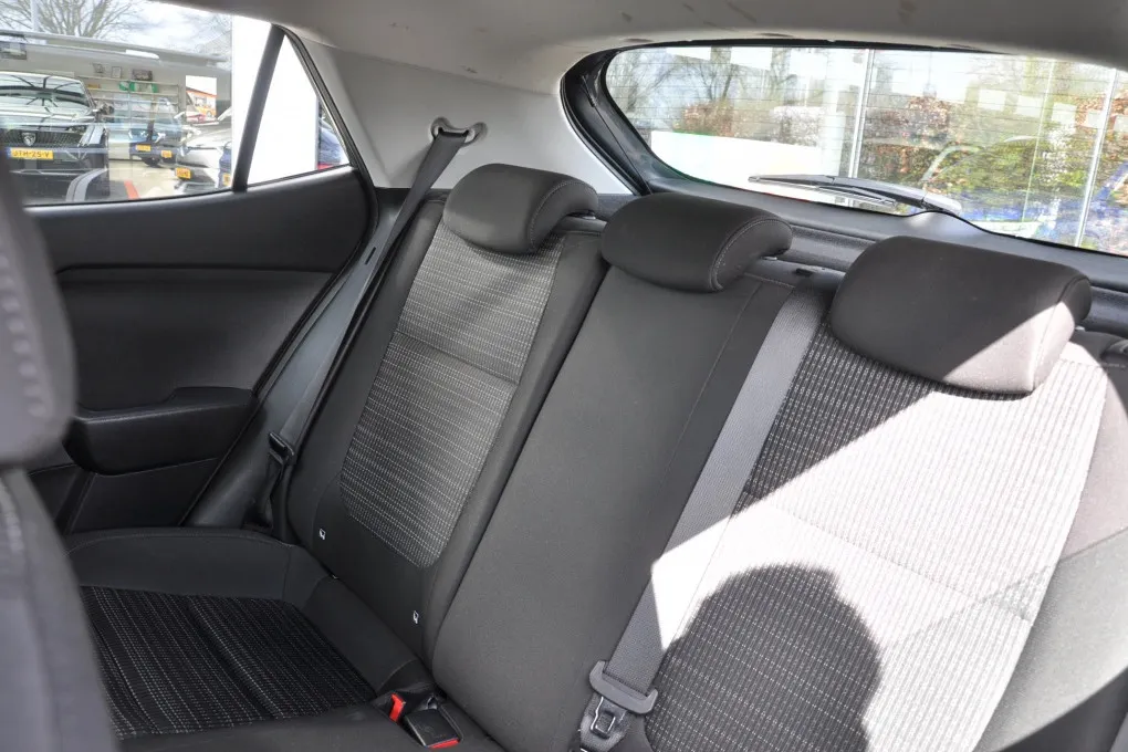 Kia Stonic 1.0 T-GDi MHEV Dyn L Clima Navi All Seasons