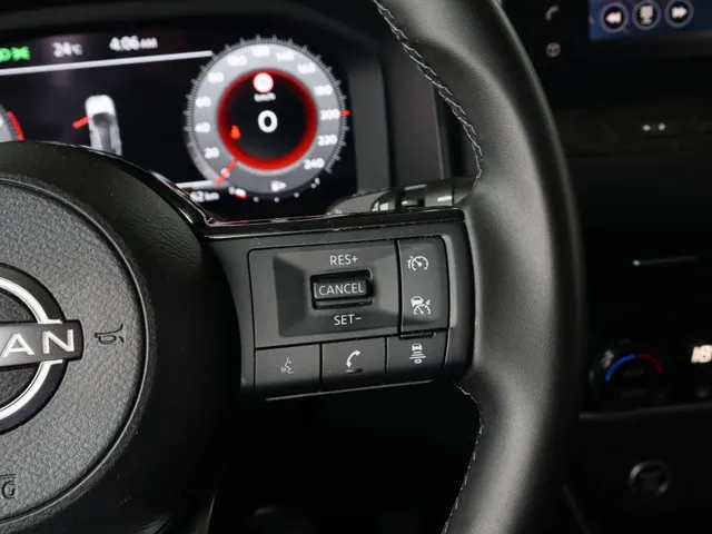 Nissan QASHQAI 1.3 MHEV N-Connecta | Trekhaak | Panoramadak