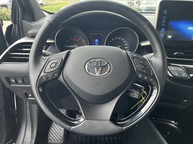 Toyota C-HR 1.2 Dynamic | Stuur en Stoelverwarming
