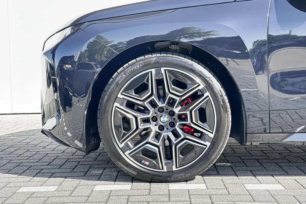 BMW iX xDrive60