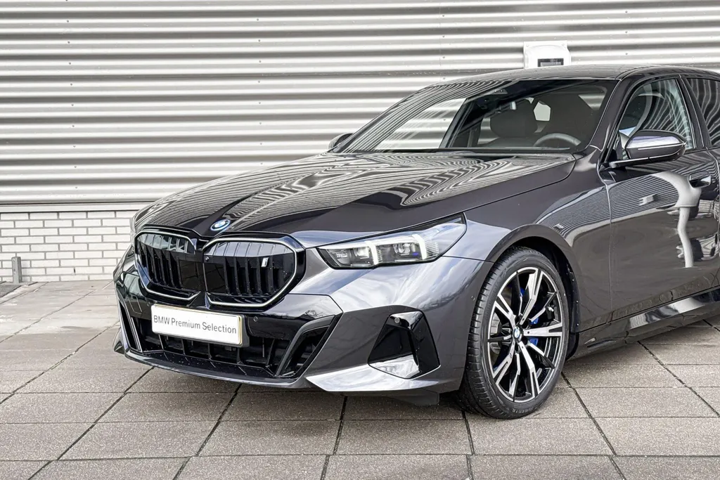 BMW i5 Sedan eDrive40