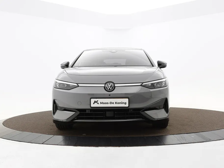 Volkswagen ID.7 Pro Limited Edition 77 kWh accu 286 pk · Achteruitrijcamera · Draadloze telefoonverbinding · LEDER INTERIEUR -