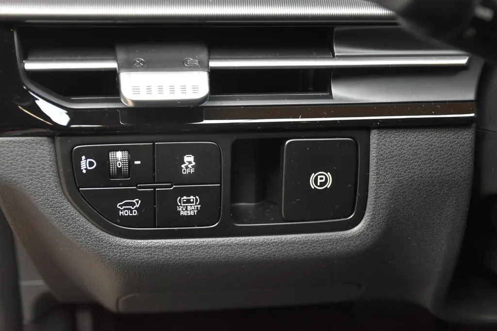 Kia Sportage 1.6 T-GDi 239pk Hybrid AT6 Black Edition Advanced DIRECT LEVERBAAR