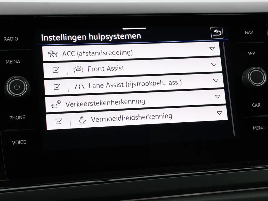 Volkswagen Polo 1.0 TSI 110pk DSG R-Line · Camera · Matrix LED · Stoelverwarming · Apple/Android Car Play · ACC · P-Sensoren · 17'Velgen ·