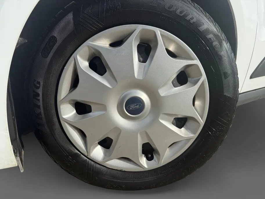 Ford Transit Connect 1.5 TDCI L2 Trend | Trekhaak | Imperiaal | Achteruitrijcamera | Cruise Control | Betimmering Hout & Houten laadvloer |