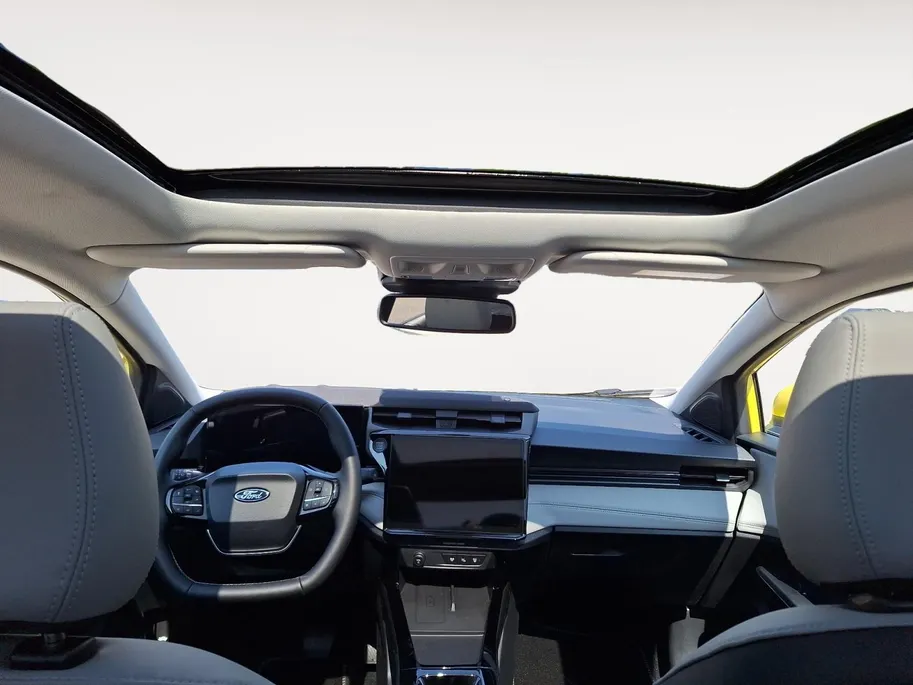 Ford Puma Gen-E Premium 44 kWh | Nieuw te bestellen | €3000,- korting | Winterpack | Driver assistancepack | 19' Lichtmetaal | Panoramadak | Matrix Led Koplampen | Adaptive cruisecontrol | 360Camera | Nieuw te bestellen! |