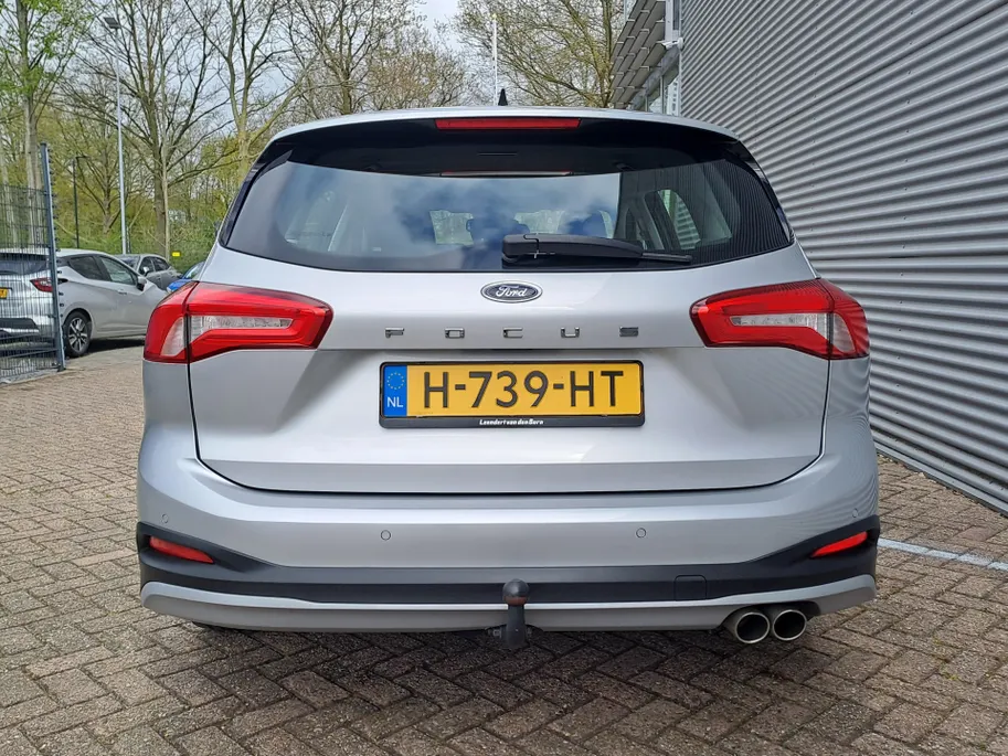Ford Focus Wagon 1.0 EcoBoost Active Business | Navi | PDC | Cruise | Trekhaak | ECC | Stoel, Stuur, Voorruit verwarming