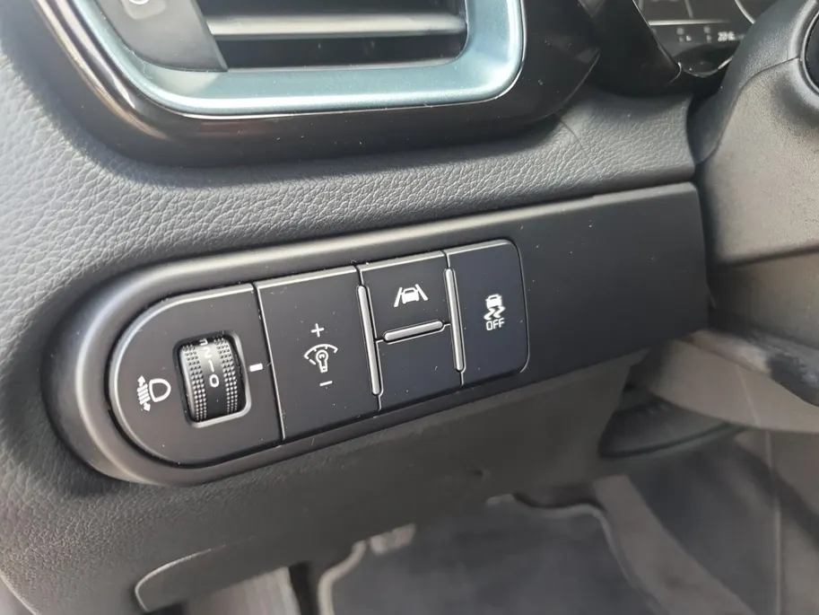 Kia Ceed 1.0T Design Edition | Stoel en stuurverwarming | Dodehoek detectie | Navigatie | Camera | Apple carplay / Android Auto | JBL sound system |