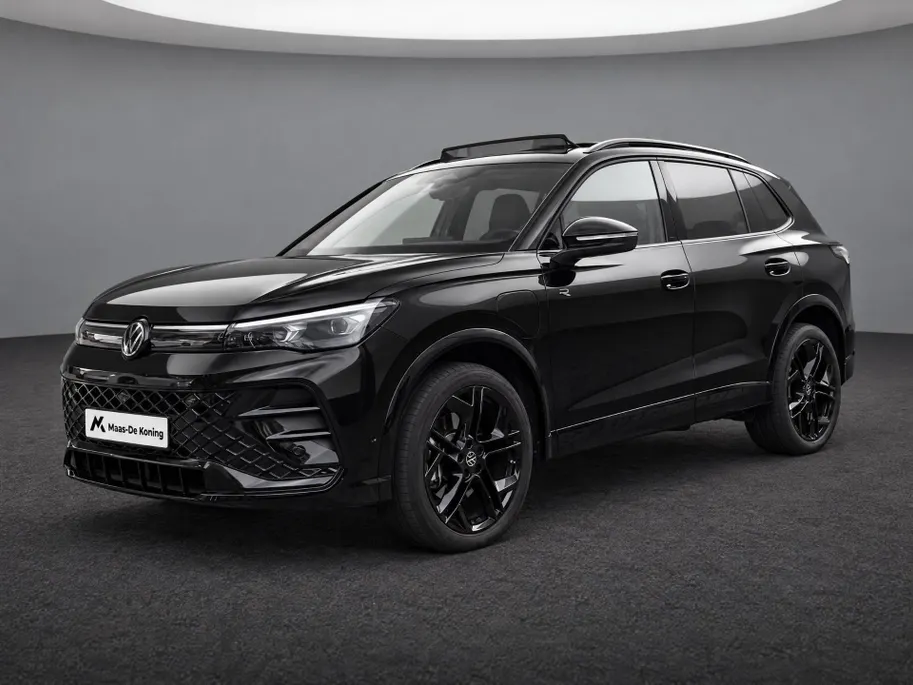 Volkswagen Tiguan 1.5 272pk DSG eHybrid R-Line Edition · Panoramadak · Wegklapbare Trekhaak · Head-Up · Apple/Android Car Play · IQ.Light · 20'' Inch · Garantie t/m 22-04-2030 of 100.000km
