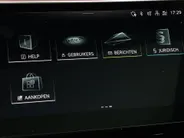 Audi e-tron 55 300kW/408PK S Line 95Kwh · SOH 94,6% · Panoramadak · Leder/Alcantara · 360°Camera + Parkeersensoren · Stoelverwarming ·