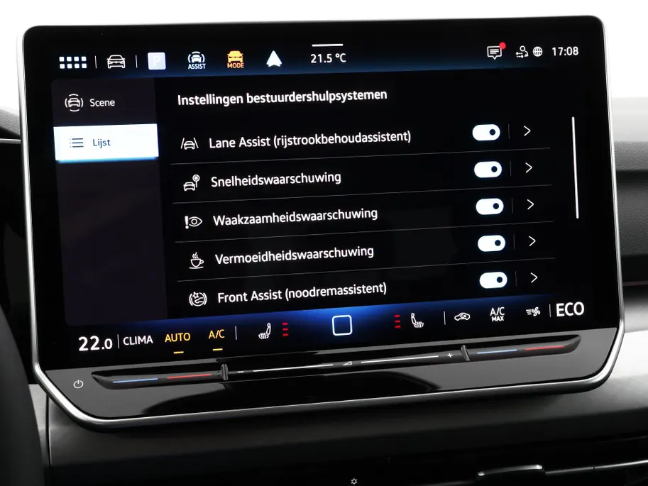 Volkswagen Golf Life Edition 1.5 eHybrid 204 PK 6 versn. DSG · Achteruitrijcamera · Draadloze telefoonlader · Comfort pakket ·