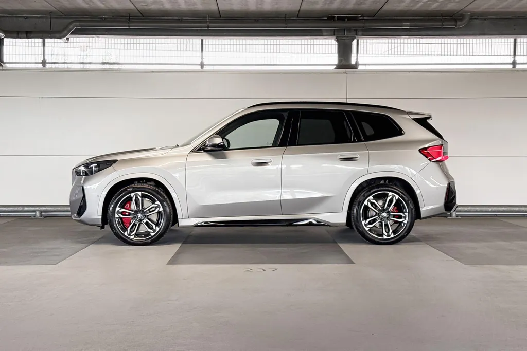 BMW iX1 eDrive20 67 kWh M Sport Edition