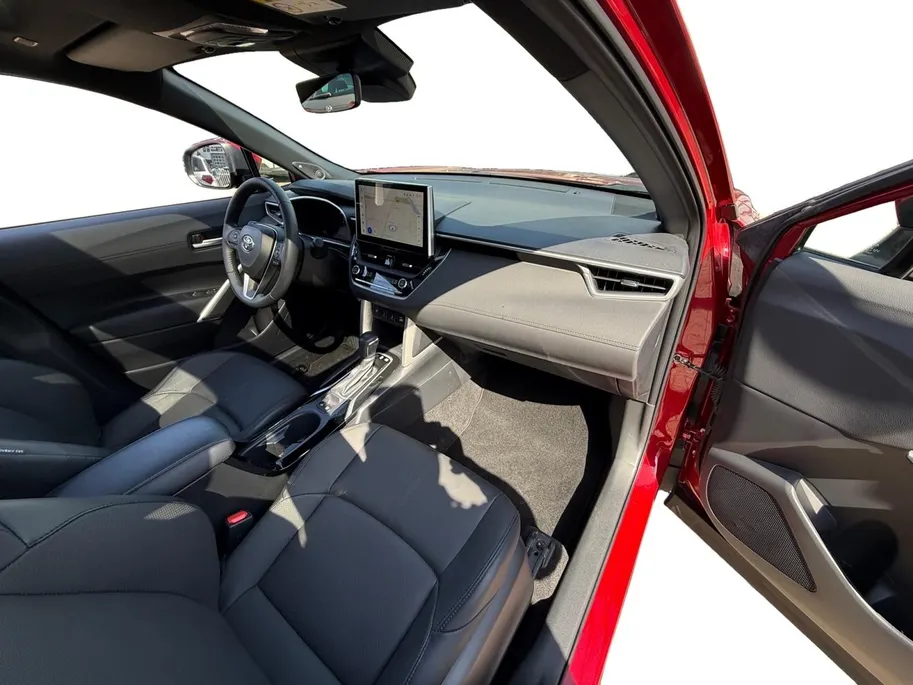 Toyota Corolla Cross 2.0 High Power Hybrid Launch Edition | PANO DAK | LEDER | NAVI | 360 CAMERA | NL-AUTO | STUUR & STOELVERWARMING | ETC...