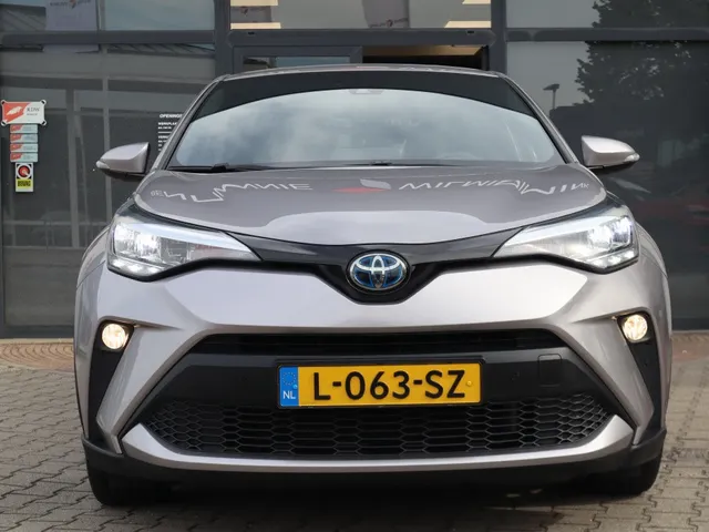Toyota C-HR 2.0 Hybrid First Edition Trekhaak | Blindspot | Stuur en stoelverwarming