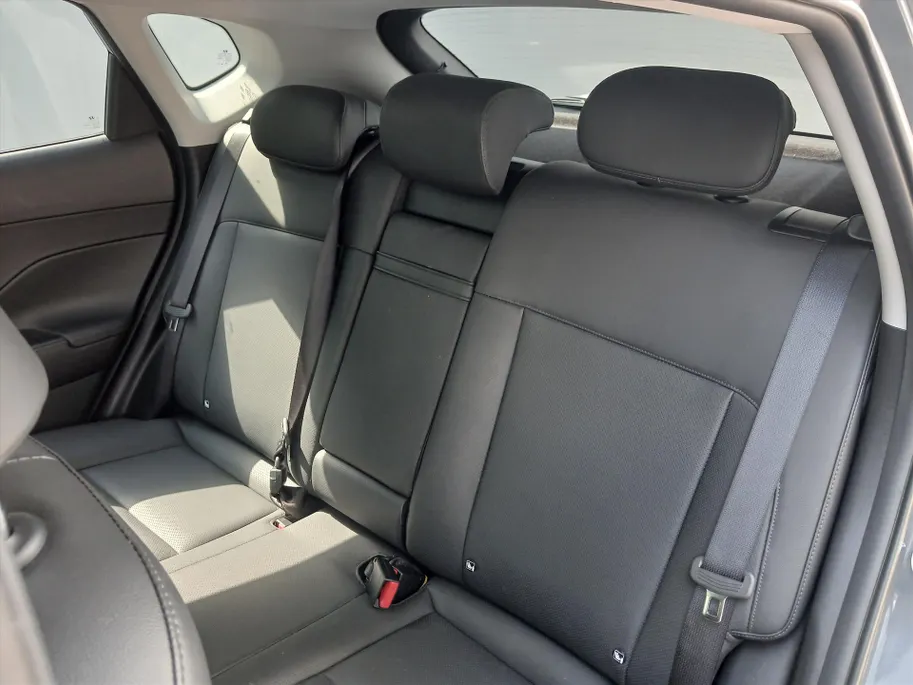 Hyundai Kona 1.6 GDI HEV 138 PK Premium / Org. Nederlands / Navigatie + Camera / Climate en Cruisecontrol /