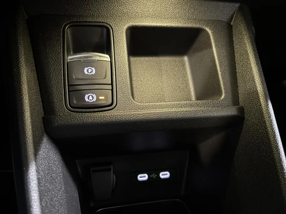 Renault 5 Comfort Range Iconic Cinq 52 kWh Automaat | DEMO | Harman Kardon Audio | Camera | Blind Spot Warning | Adaptive Cruise Control | Climate Control | Apple CarPlay/Android Auto | Digital Cockpit |