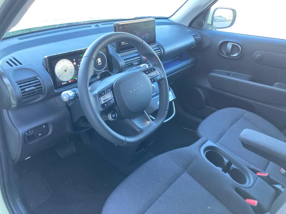 Hyundai Inster Evolve Sky 49 kWh | Schuif- kanteldak | Navi | Climate control |