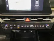 Kia Niro 1.6 GDi Hybrid DynamicPlusLine | Demo | Direct Beschikbaar! | Leder | Schuif/Kantel dak | Navi | Camera | Stoel + Stuurverwarming | Elektr. Achterklep | Head-Up Display |