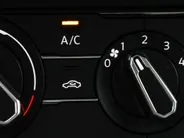Volkswagen Polo 1.0 TSI 95pk DSG Life · Apple/Android Car Play · P-Sensoren · DAB · Virtual Cockpit · 15'' Inch ·