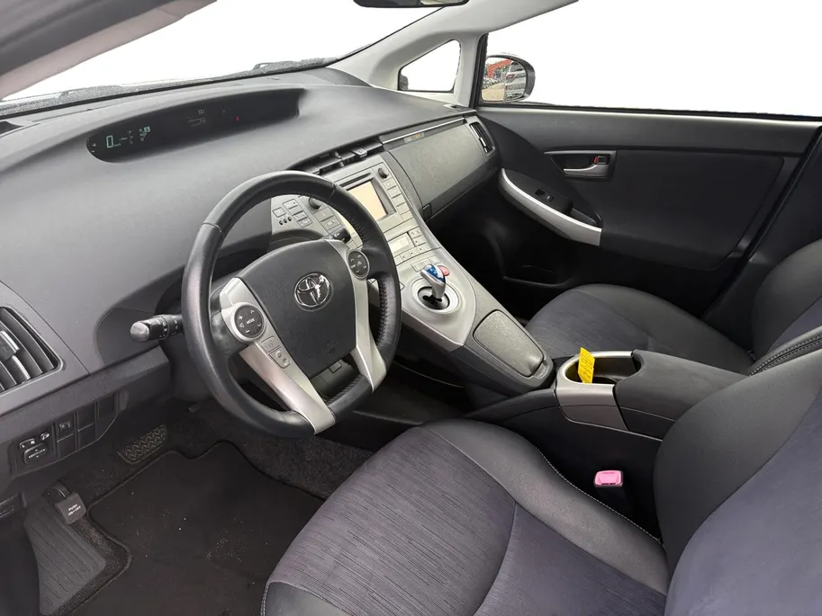 Toyota Prius 1.8 Business |Cruise control| Climate controle| Automaat| 12 maanden Bovag Garantie|