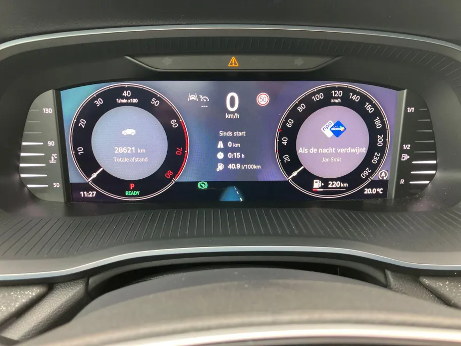 Škoda Octavia Combi 1.5TSI/150PK MHEV FL Design DSG · Panoramadak · Camera + Parkeersensoren · Apple/Android Car Play · Stoelverwarming · Garantie t/m 21-05-2029 of 60000km.