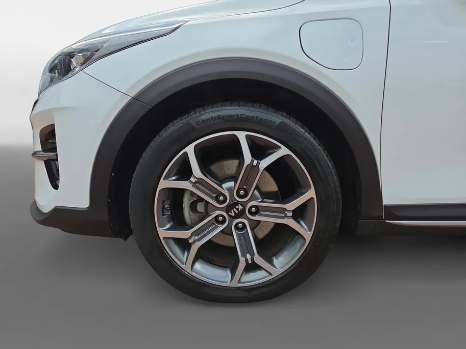 Kia XCeed 1.6i PHEV ExecutiveLine 1e Eigenaar | Dealer Onderhouden | Meest luxe uitvoering | Fabrieksgarantie | Stoelverwarming en Ventilatie | Carplay & Android | Camera | Dodehoek Detectie | Leder | Cruise Control Adaptief | Panorama Dak |