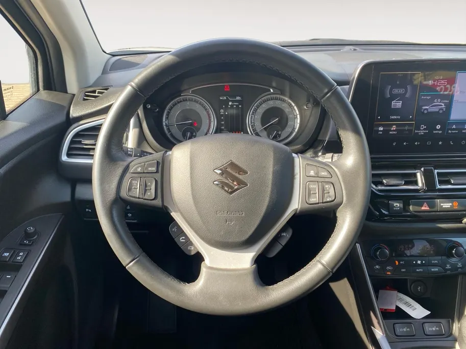 Suzuki S-Cross 1.4 Boosterjet Style Smart Hybrid | Trekhaak | Navigatie | Hoge instap | 360camera | Stoelverwarming