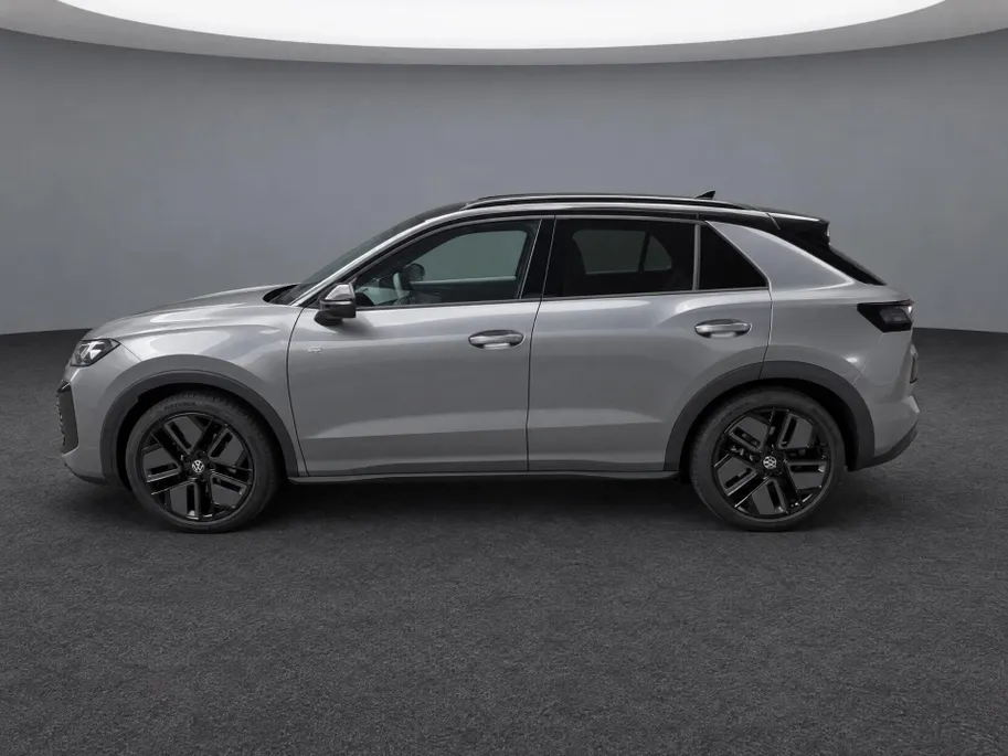 Volkswagen T-Roc 1.5 eTsi 150pk DSG R-Line First Edition · Camera · Wegklapbare Trekhaak · Stoelverwarming · Dodehoek Detectie · Elek. Achterklep · 19'' Inch · Garantie t/m 08-03-2030 of 100.000km