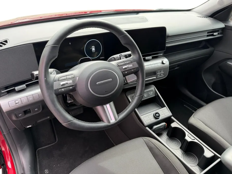 Hyundai Kona 1.6 GDI HEV Comfort Smart | Navigatie| Stoel/Stuurverwarming| Elektrische achterklep| Achteruitrijcamera| Parkeersensoren v+a |