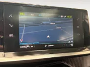 Peugeot e-208 EV GT 350 50 kWh STOELVERWARMING | ACHTERUITRIJCAMERA | GLASSROOF | 12 MAANDEN BOVAG GARANTIE