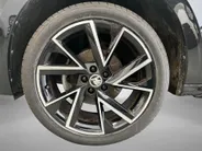 Škoda Kamiq 1.0 TSI 110pk DSG Sport Business · Camera · Panoramadak · Keyless · Apple/Android Car Play · Elek. Achterklep · Stoelverwarming · Draadloze Telefoonlader ·