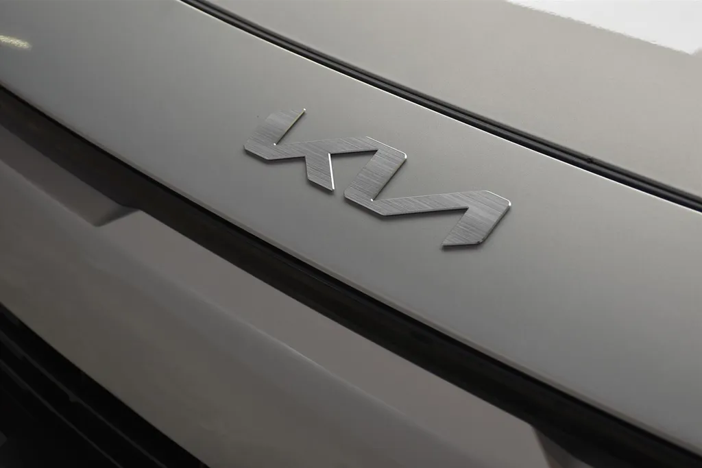Kia Niro 1.6 GDi Hybrid 138pk DCT6 DynamicLine Direct leverbaar!