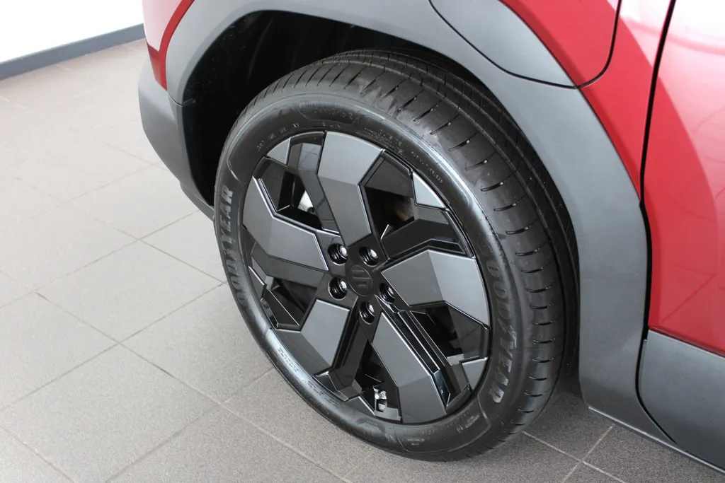 Suzuki e Vitara Style 61 kWh / Stoel + Stuurverwarming / 360° Camera / Navigatie /