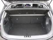 Kia Stonic 1.0 T-GDi MHEV DynamicPlusLine | Trekhaak | 15' LM | Clima | Cruise | Navi | Camera | LED | Keyless | 1e eigenaar |