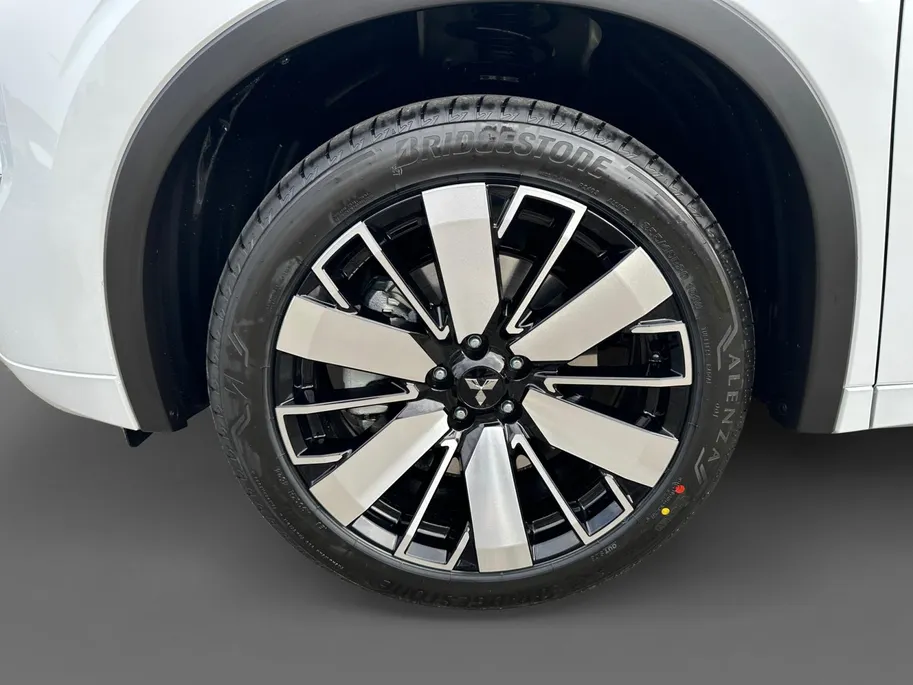 Mitsubishi Outlander 2.4 PHEV Instyle | 6000 EURO KORTING | NU DIRECT LEVEBAAR | 8 JAAR GARANTIE |