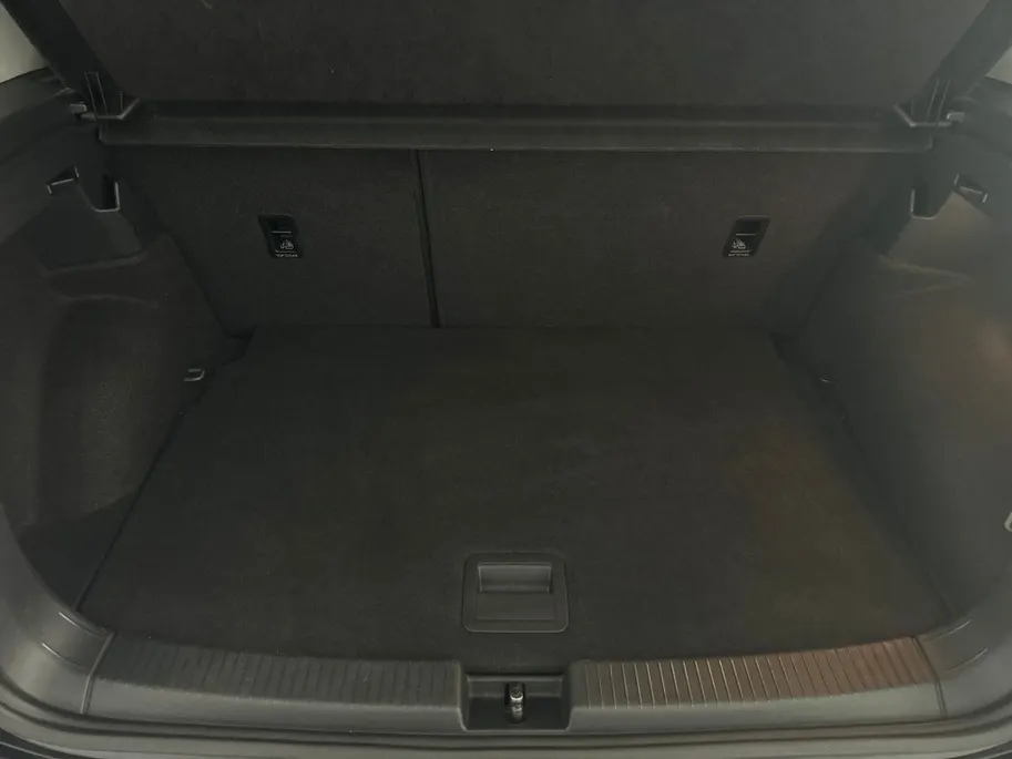 Volkswagen T-Cross 1.0 Life Edition DSG Automaat | Adaptieve Cruise Control | Climate Control | Parkeersensoren voor + achter